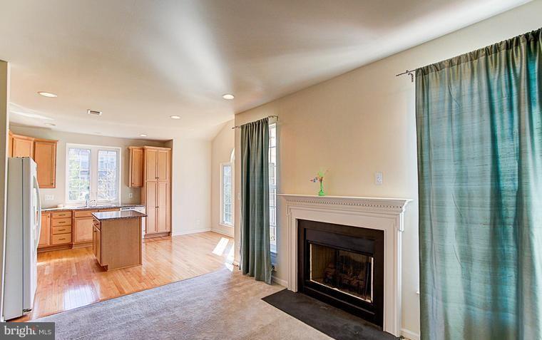 BELMONT COUNTRY CLUB - Residential Lease