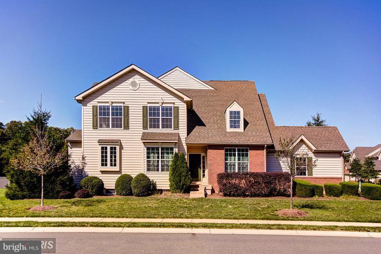 BELMONT COUNTRY CLUB - Residential Lease