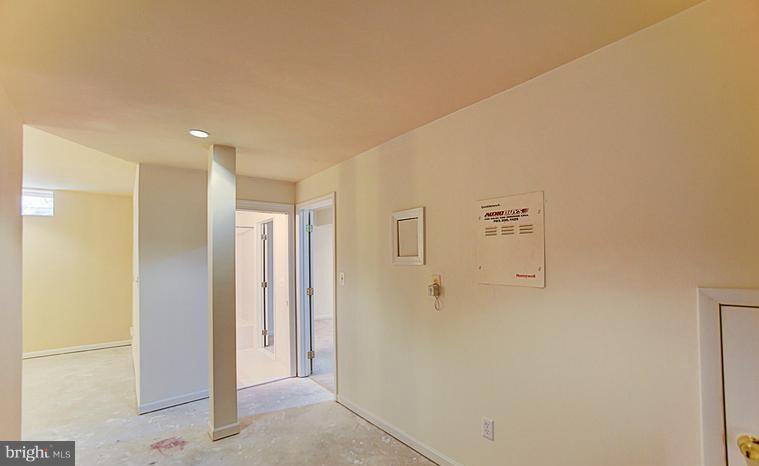 BELMONT COUNTRY CLUB - Residential Lease