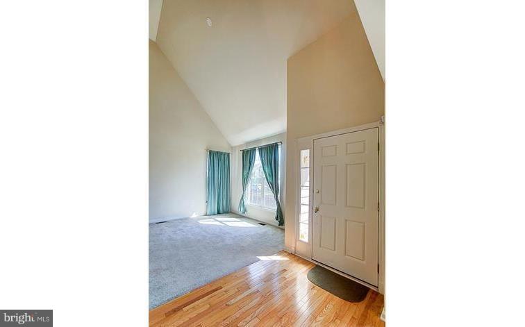 BELMONT COUNTRY CLUB - Residential Lease