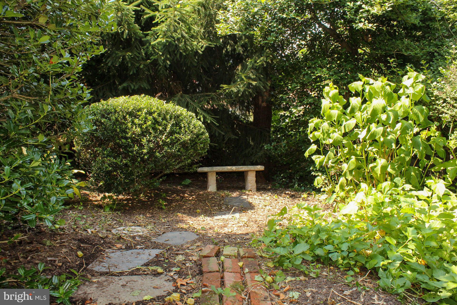 KIMBERLY MEADOWS - Residential