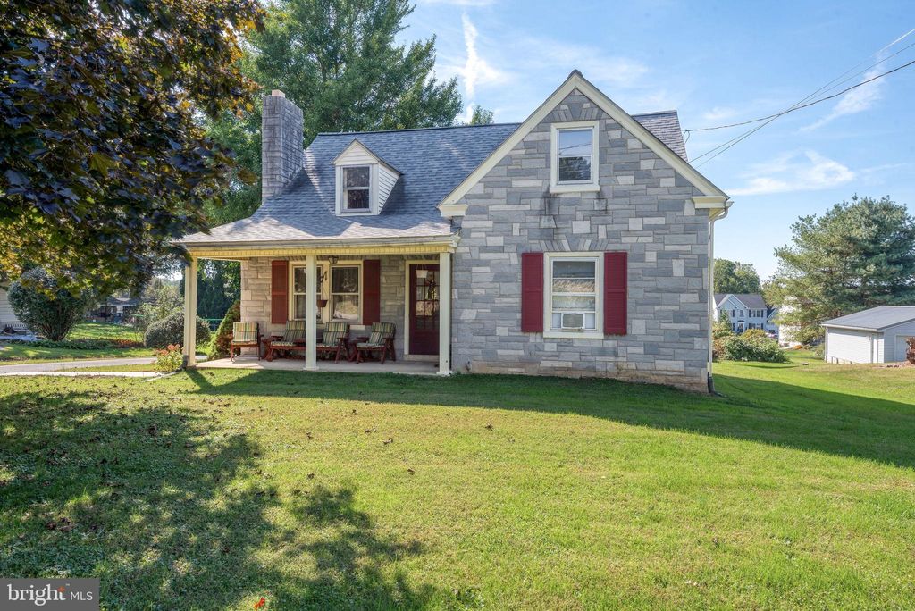 Photo of 424 Lampeter Road, LANCASTER, PA 17602 (MLS # PALA2077494)