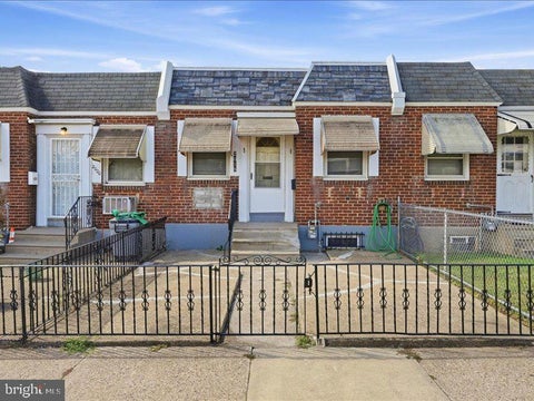 Townhouse For Sale - 2018 E Cheltenham Avenue<br/> PHILADELPHIA, PA 19124