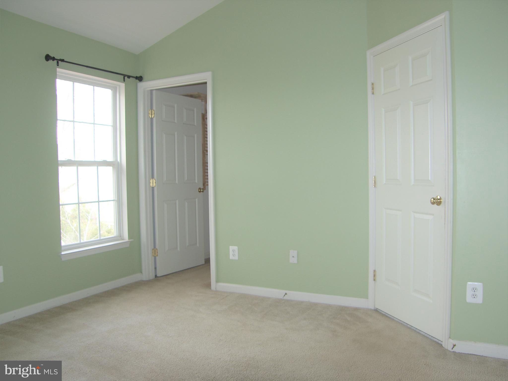 SKYVIEW PARK - Residential Lease