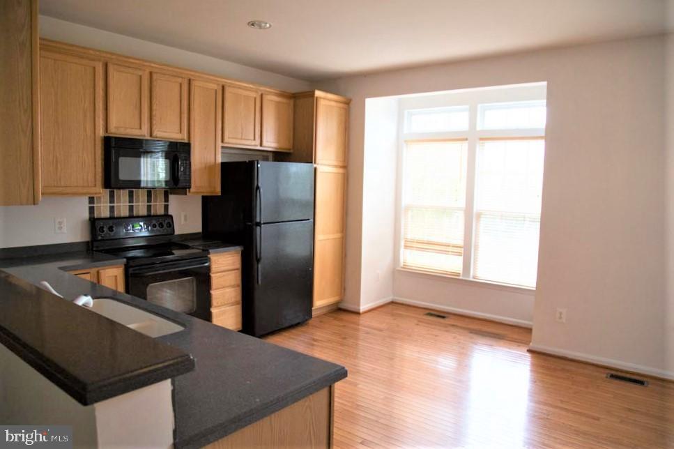 SKYVIEW PARK - Residential Lease