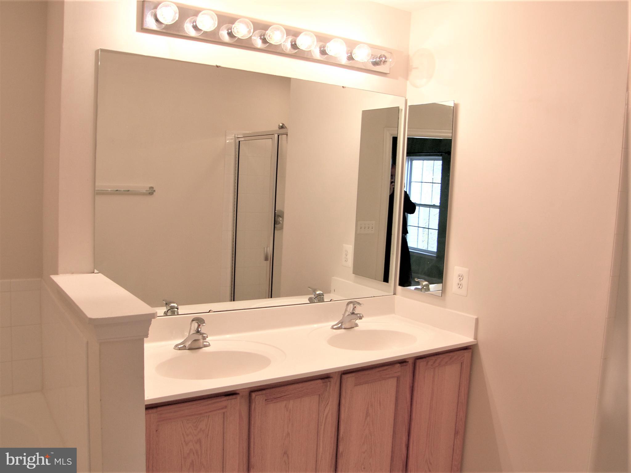 SKYVIEW PARK - Residential Lease