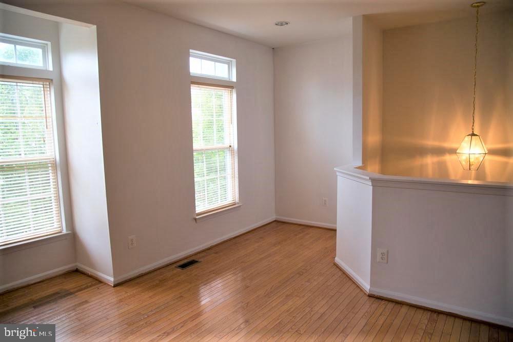 SKYVIEW PARK - Residential Lease