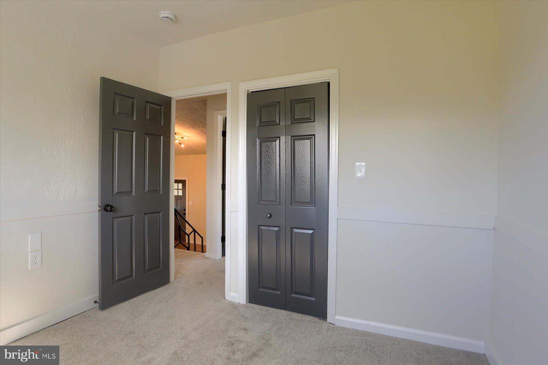 FOREST HILLS - Residential