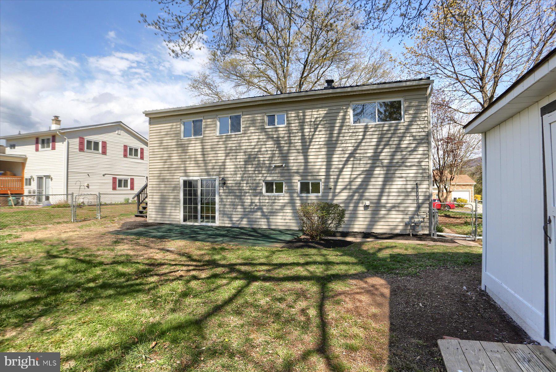 FOREST HILLS - Residential