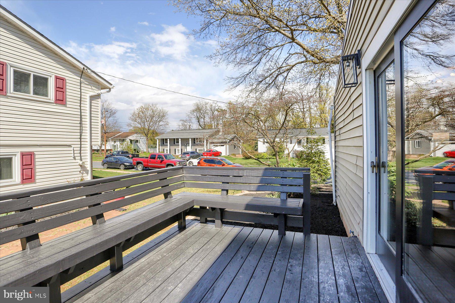 FOREST HILLS - Residential