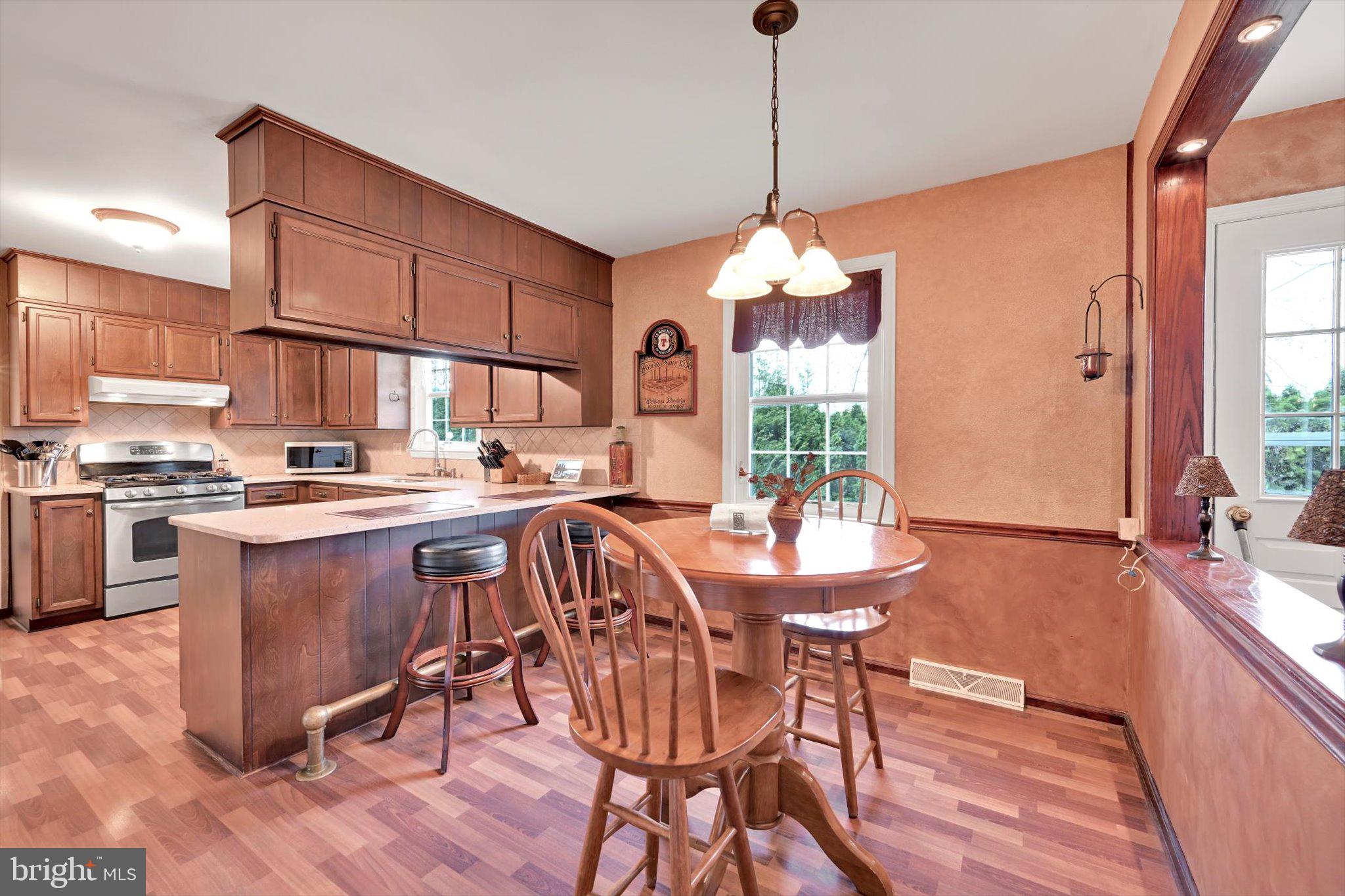 1546 SINGER ROAD