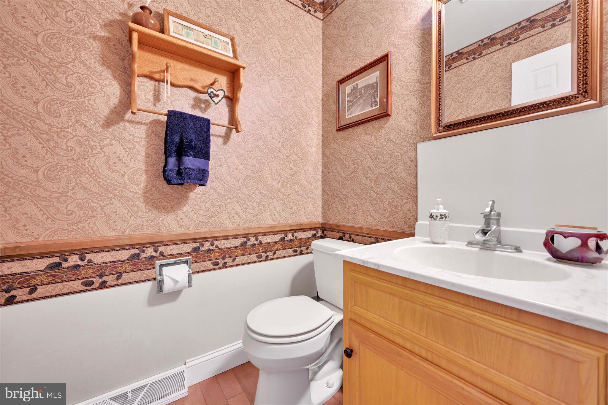 COLONY PARK - Residential