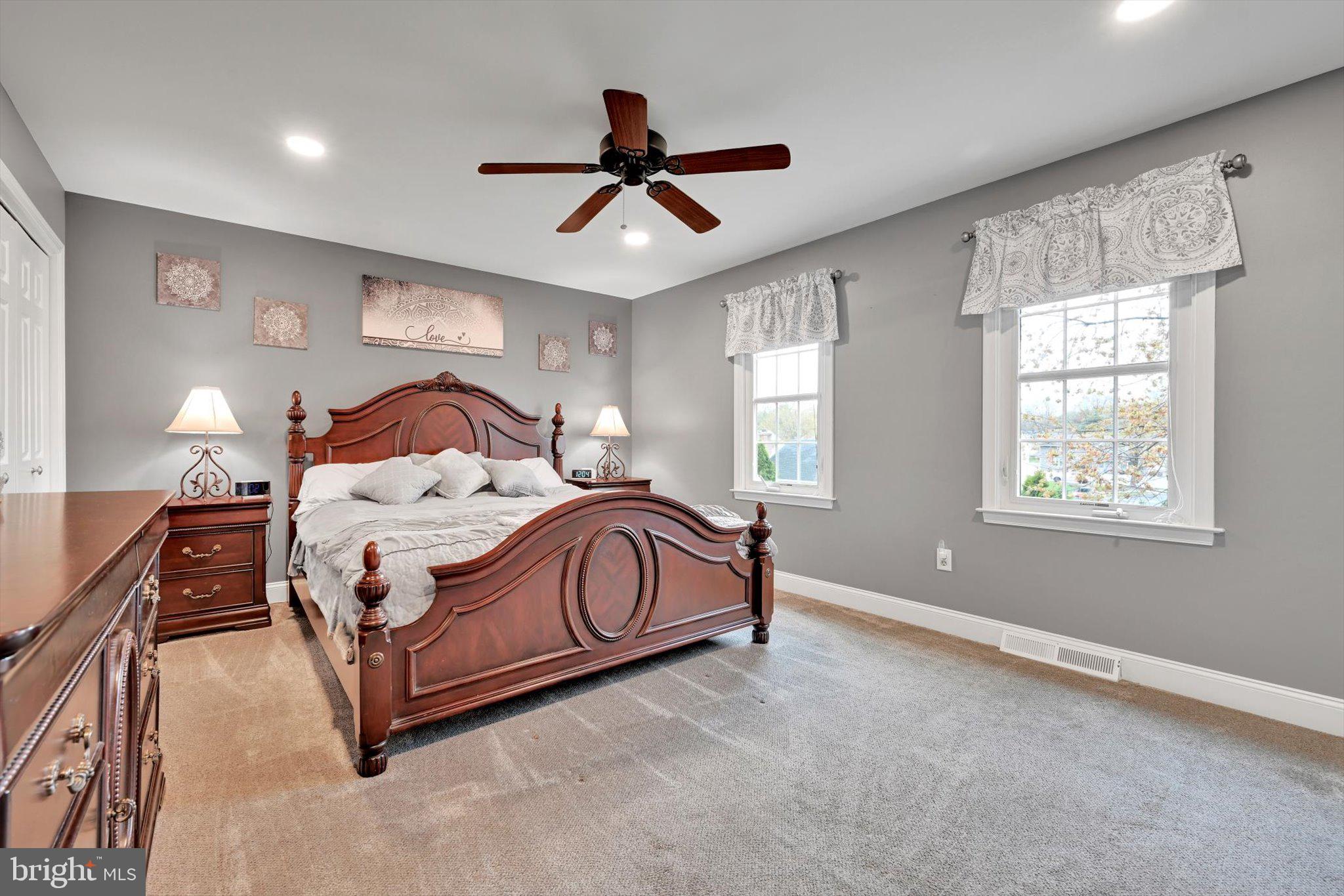 COLONY PARK - Residential