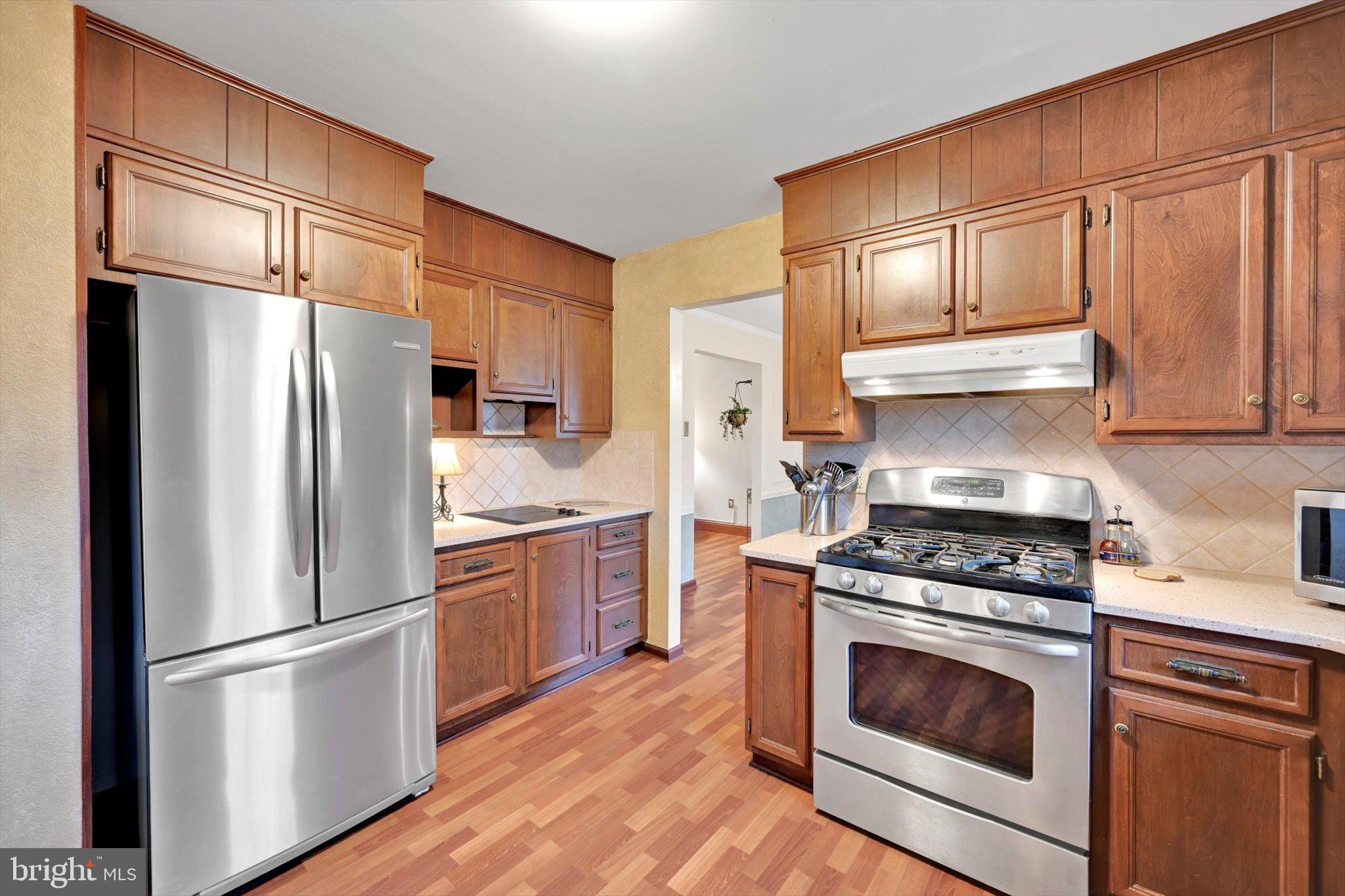 COLONY PARK - Residential