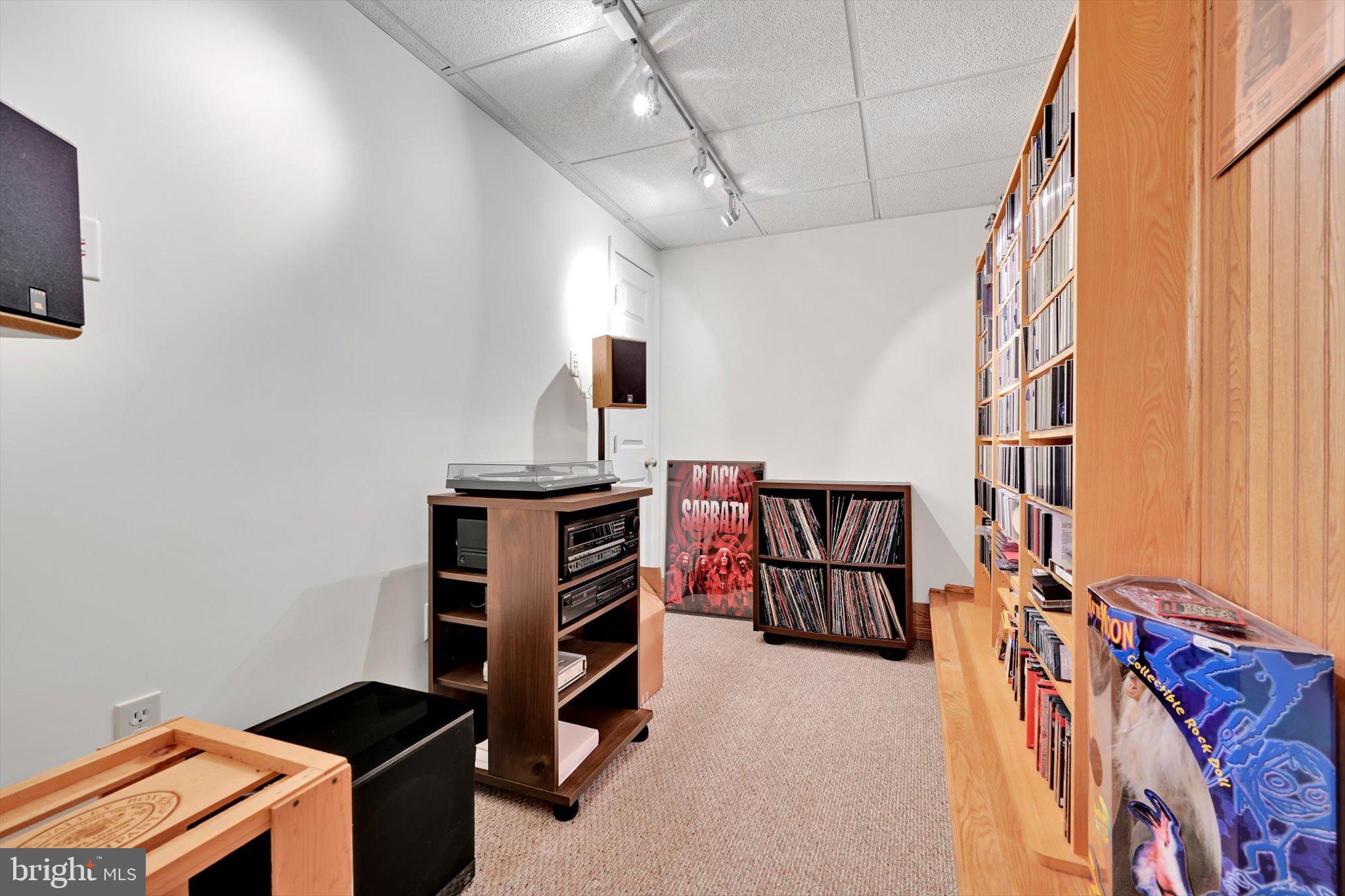 COLONY PARK - Residential