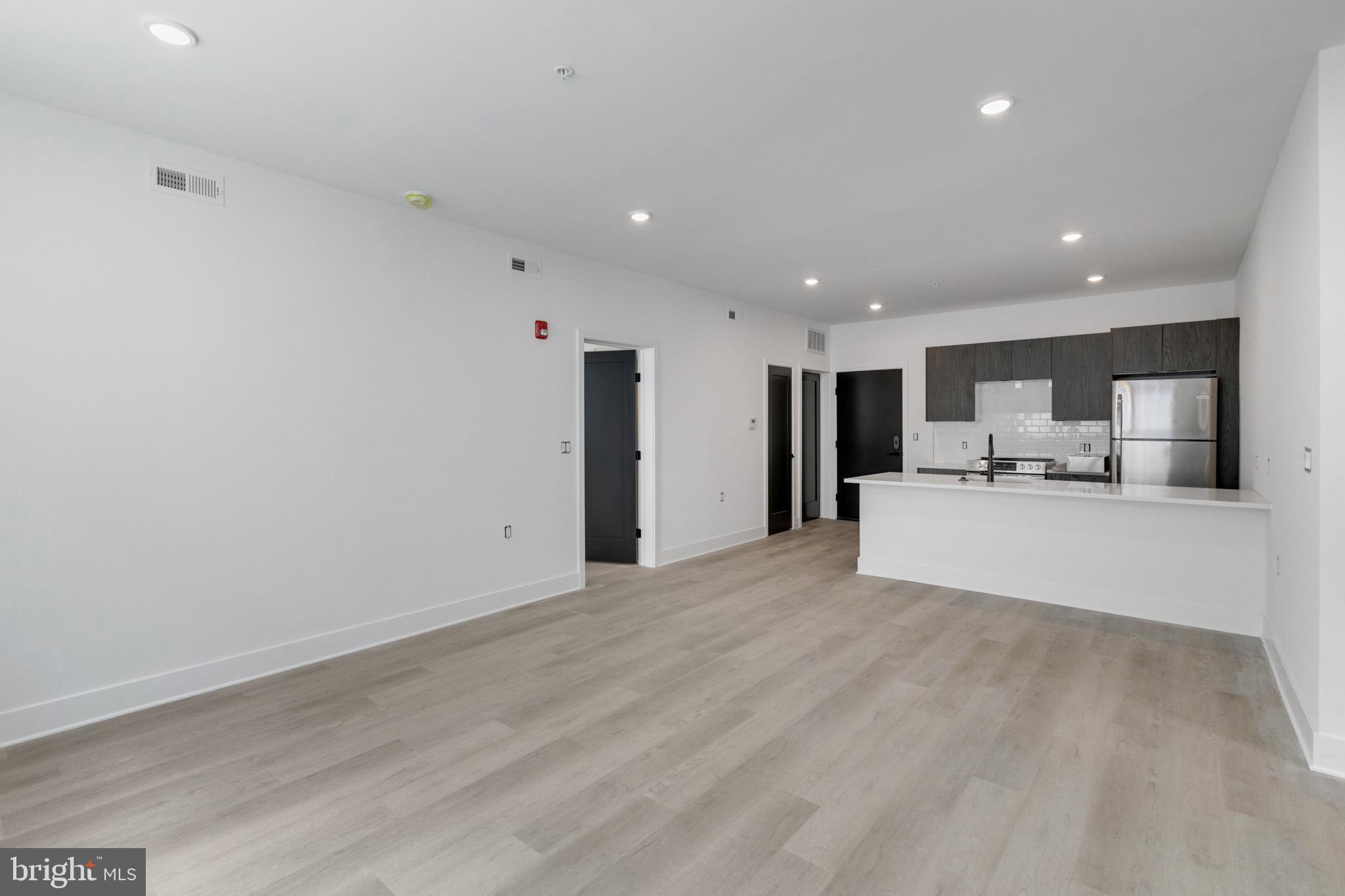 3045 RICHMOND STREET 303