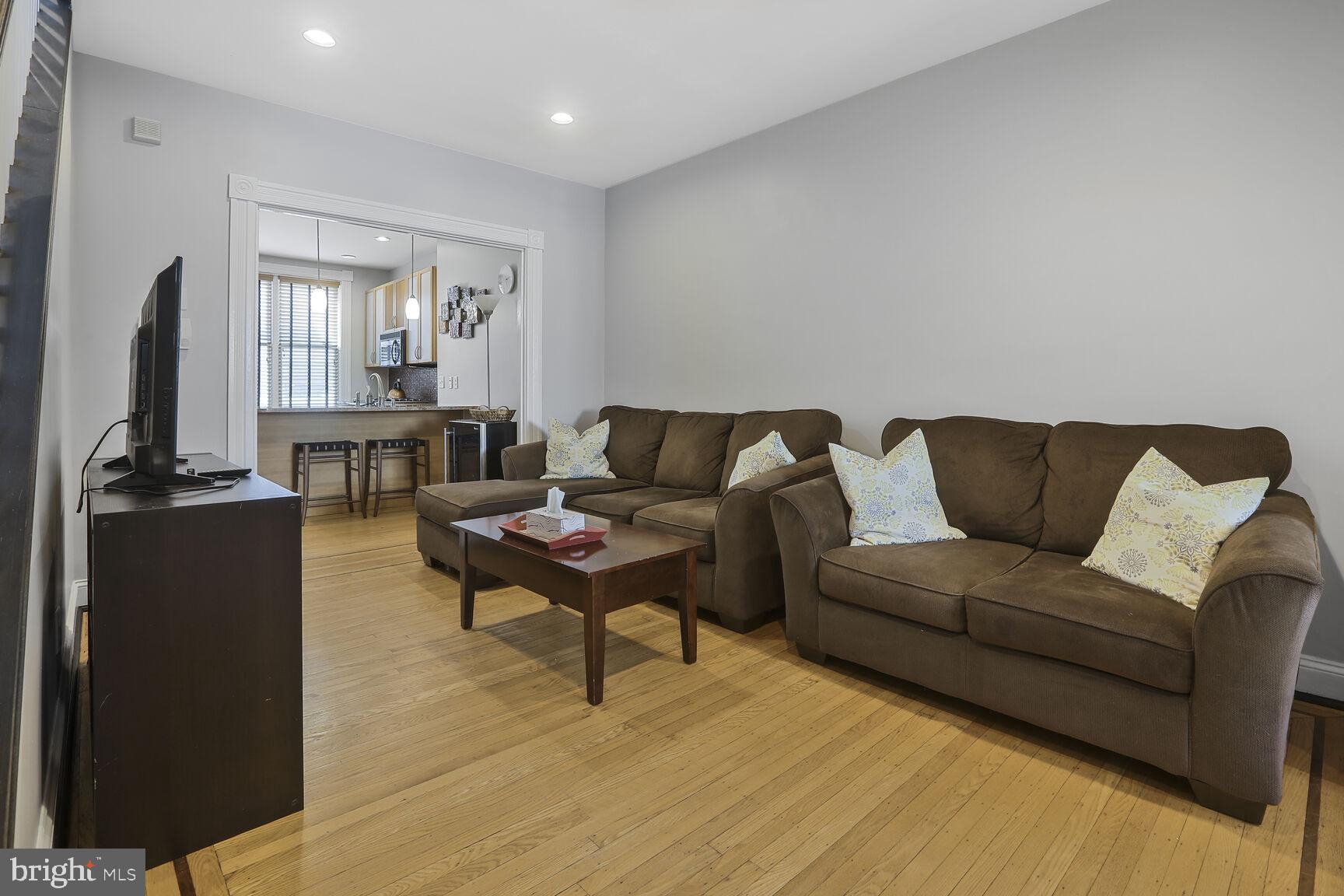 HIGHLANDTOWN - Residential Lease