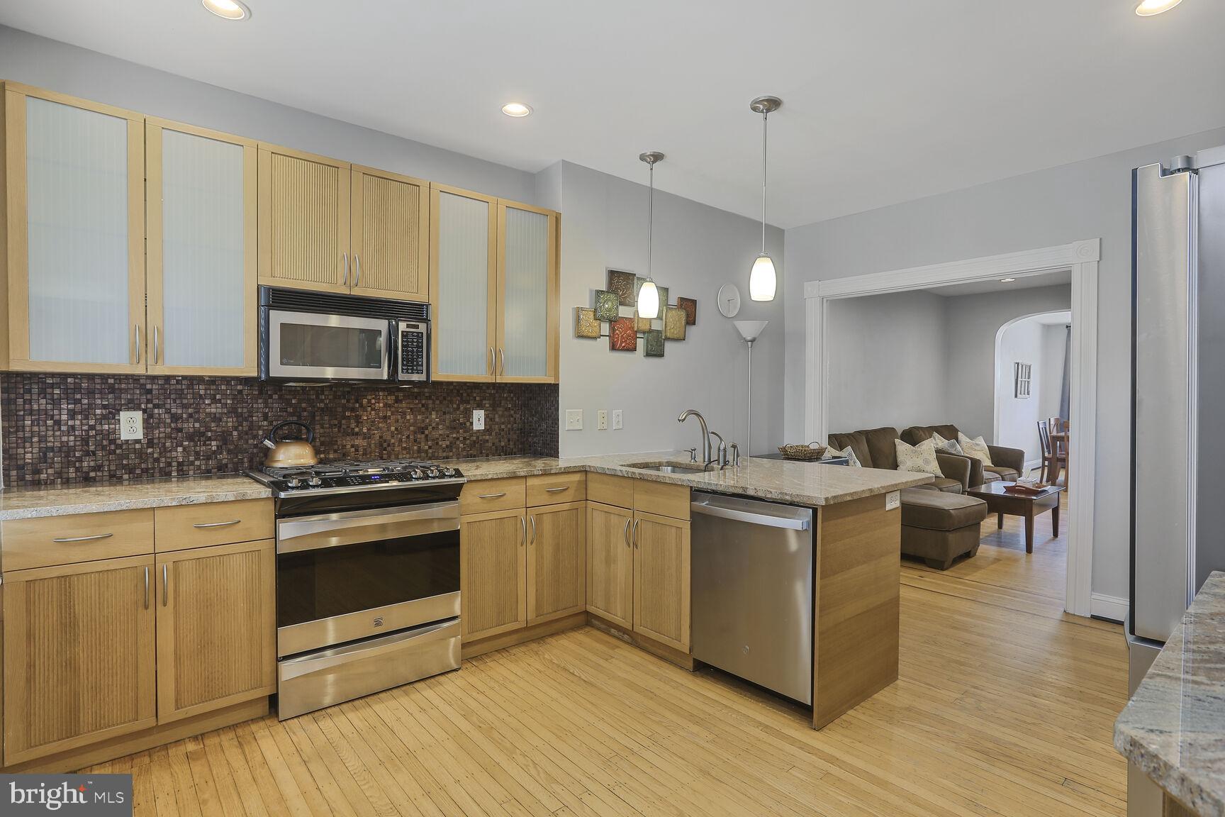 HIGHLANDTOWN - Residential Lease