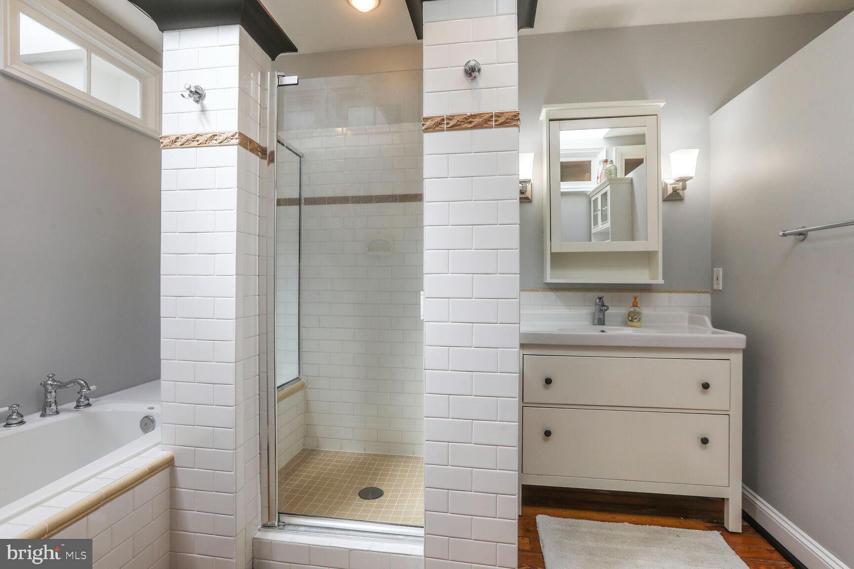 HIGHLANDTOWN - Residential Lease