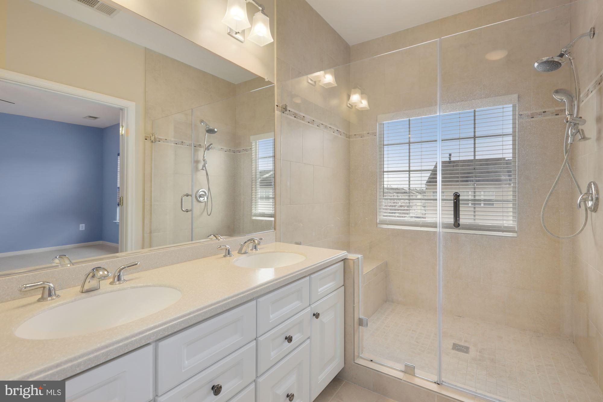 ASHBROOK - Residential