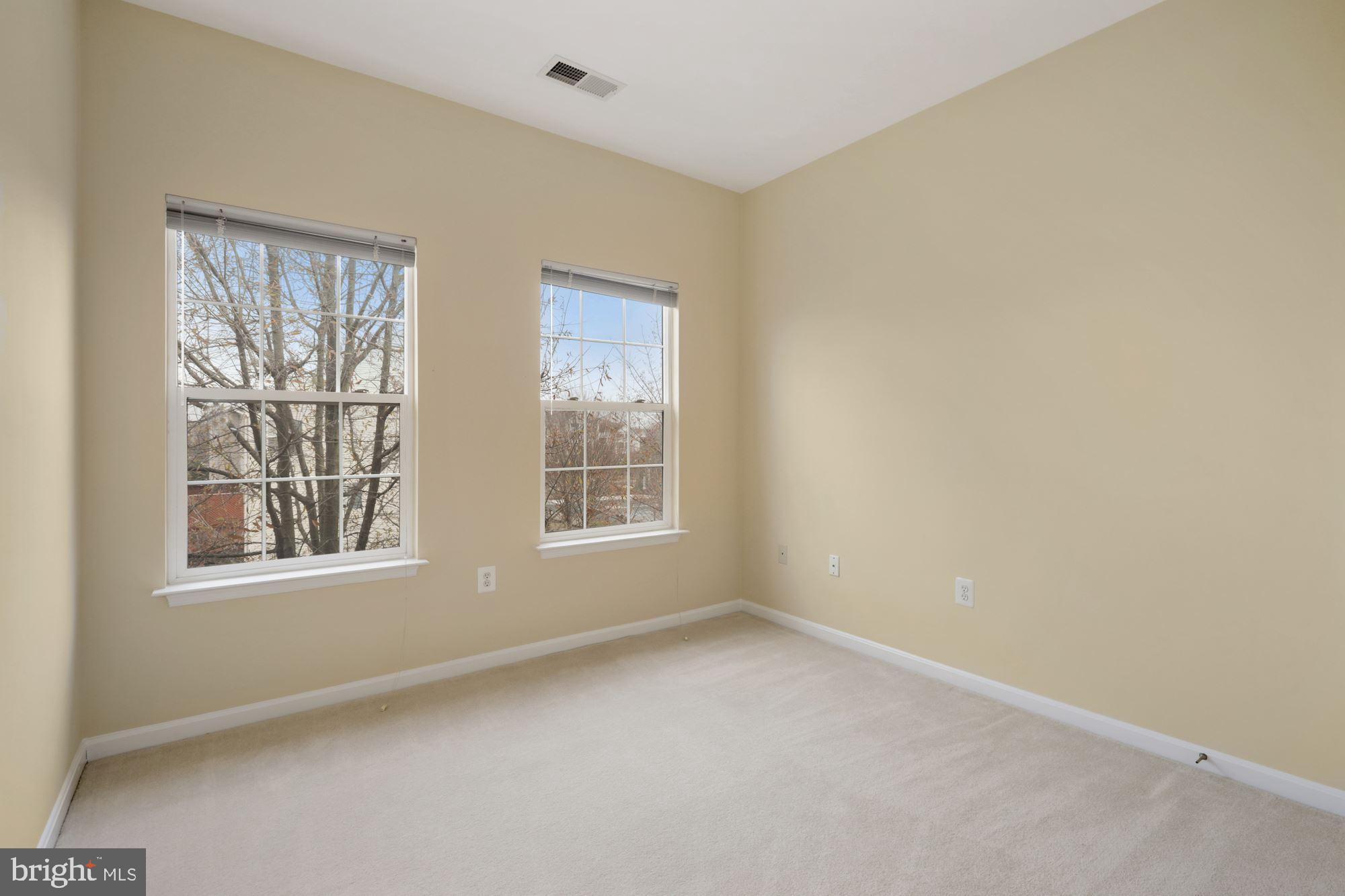 ASHBROOK - Residential