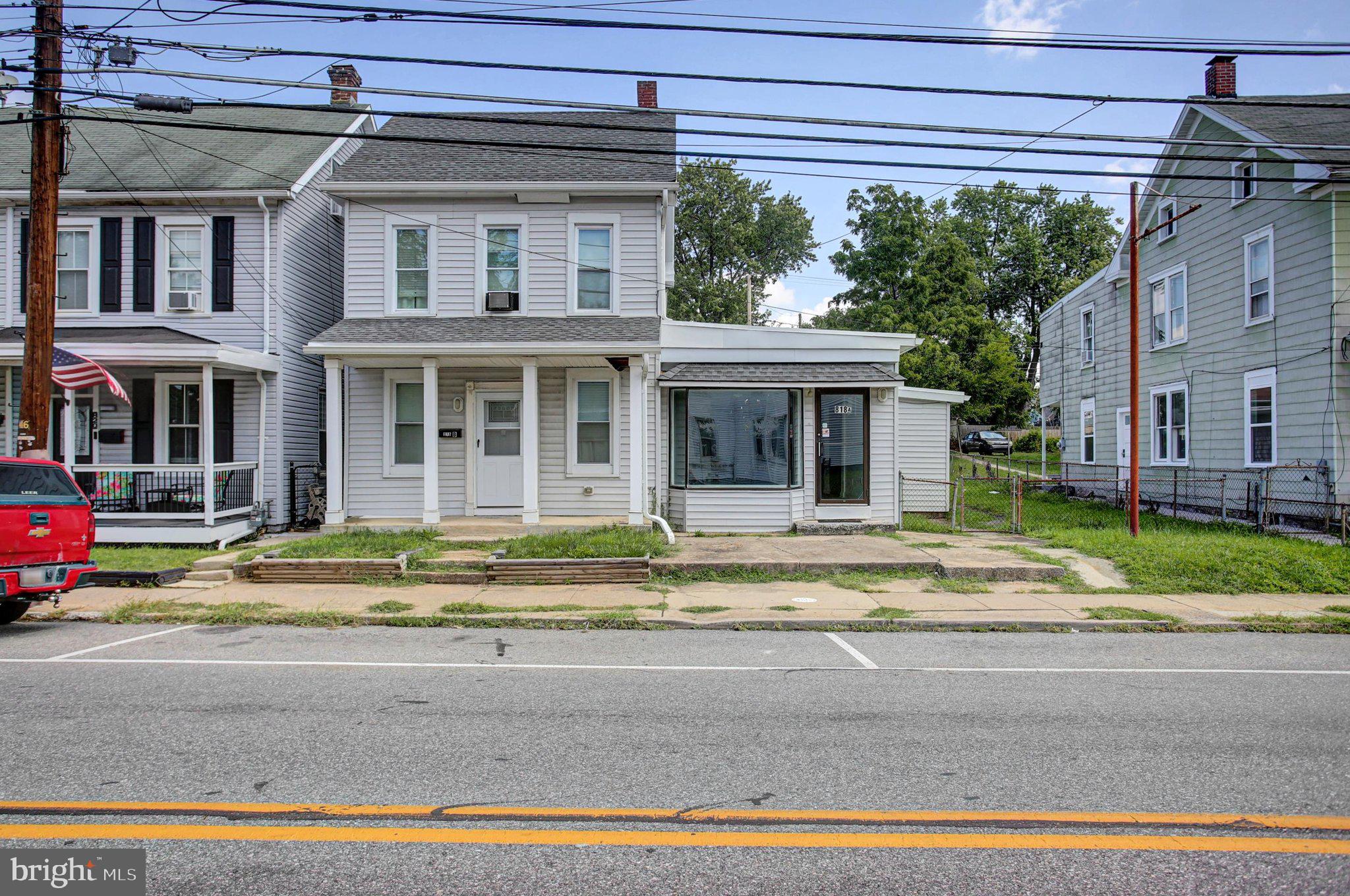 818 SALEM AVENUE