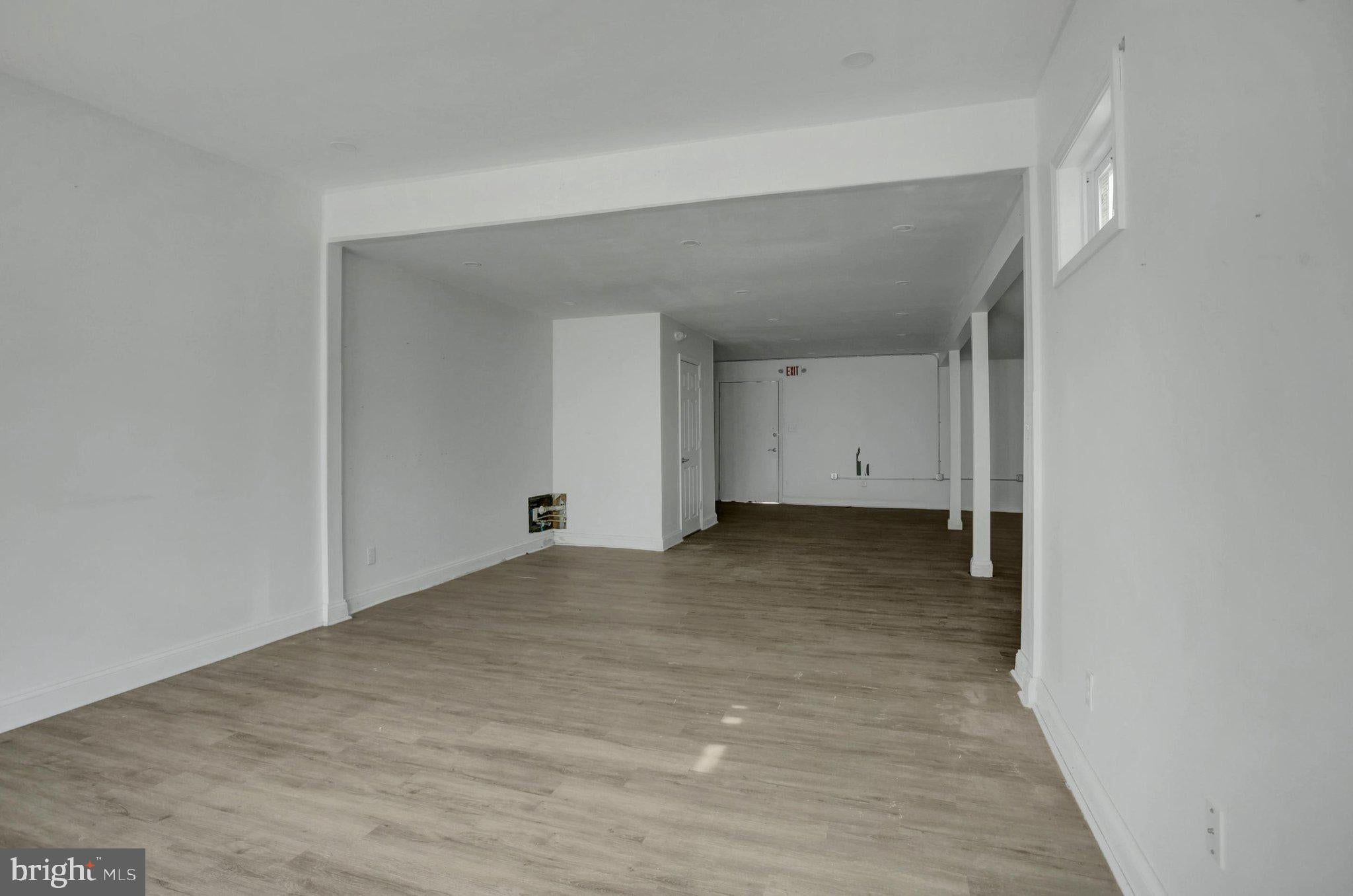 818 SALEM AVENUE