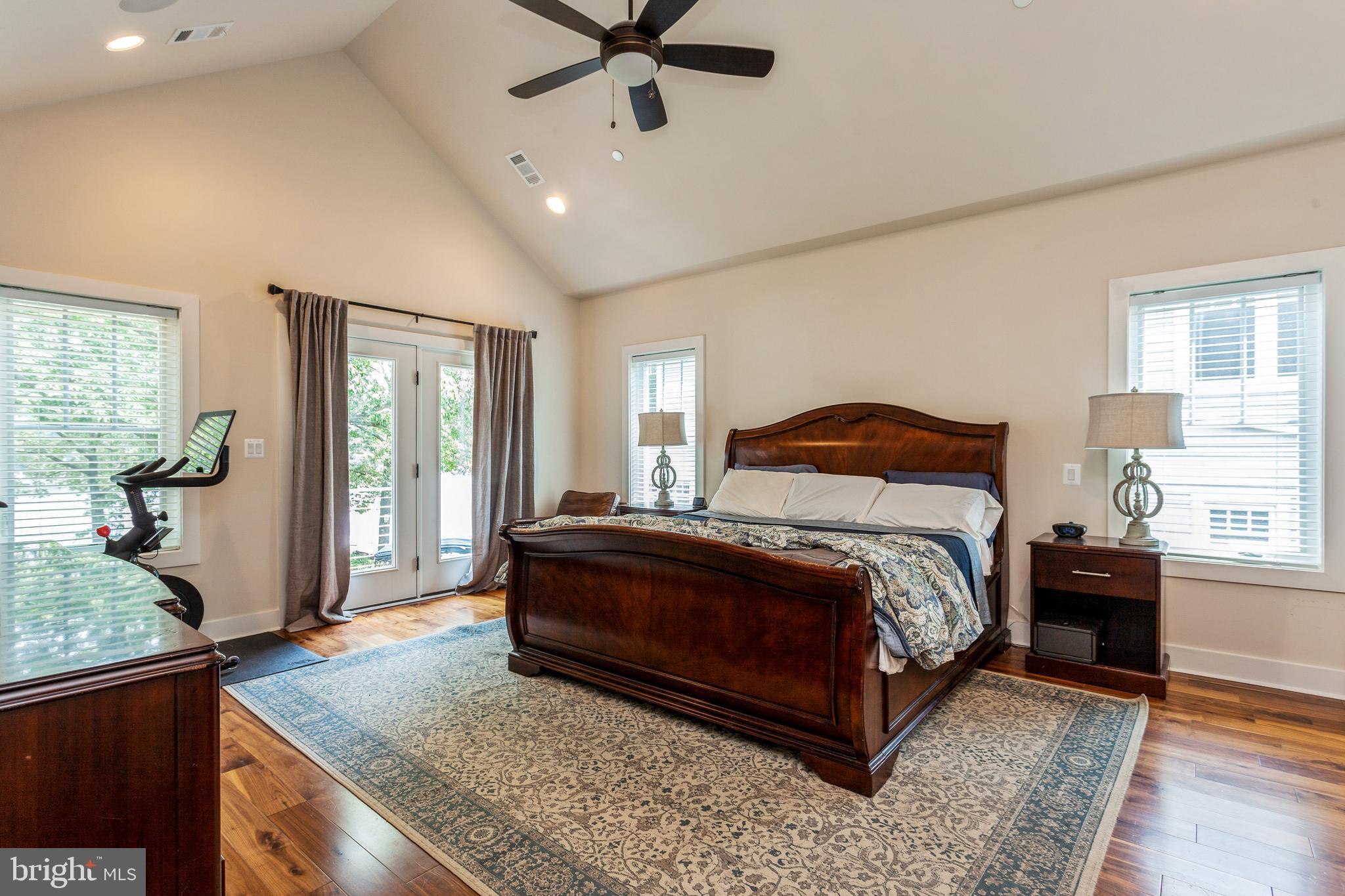 MAGOTHY BEACH - Residential