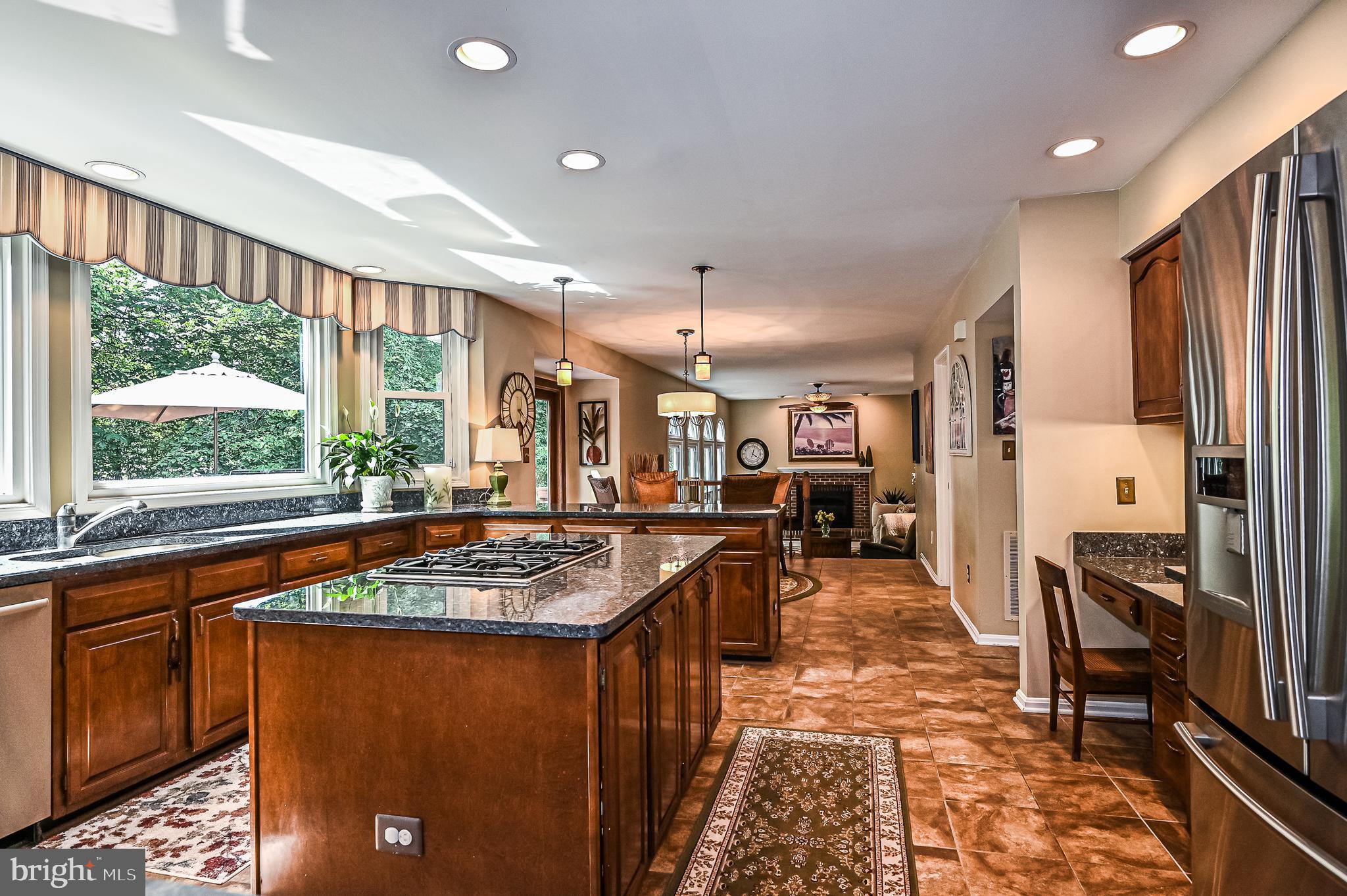 CROSSPOINTE - Residential