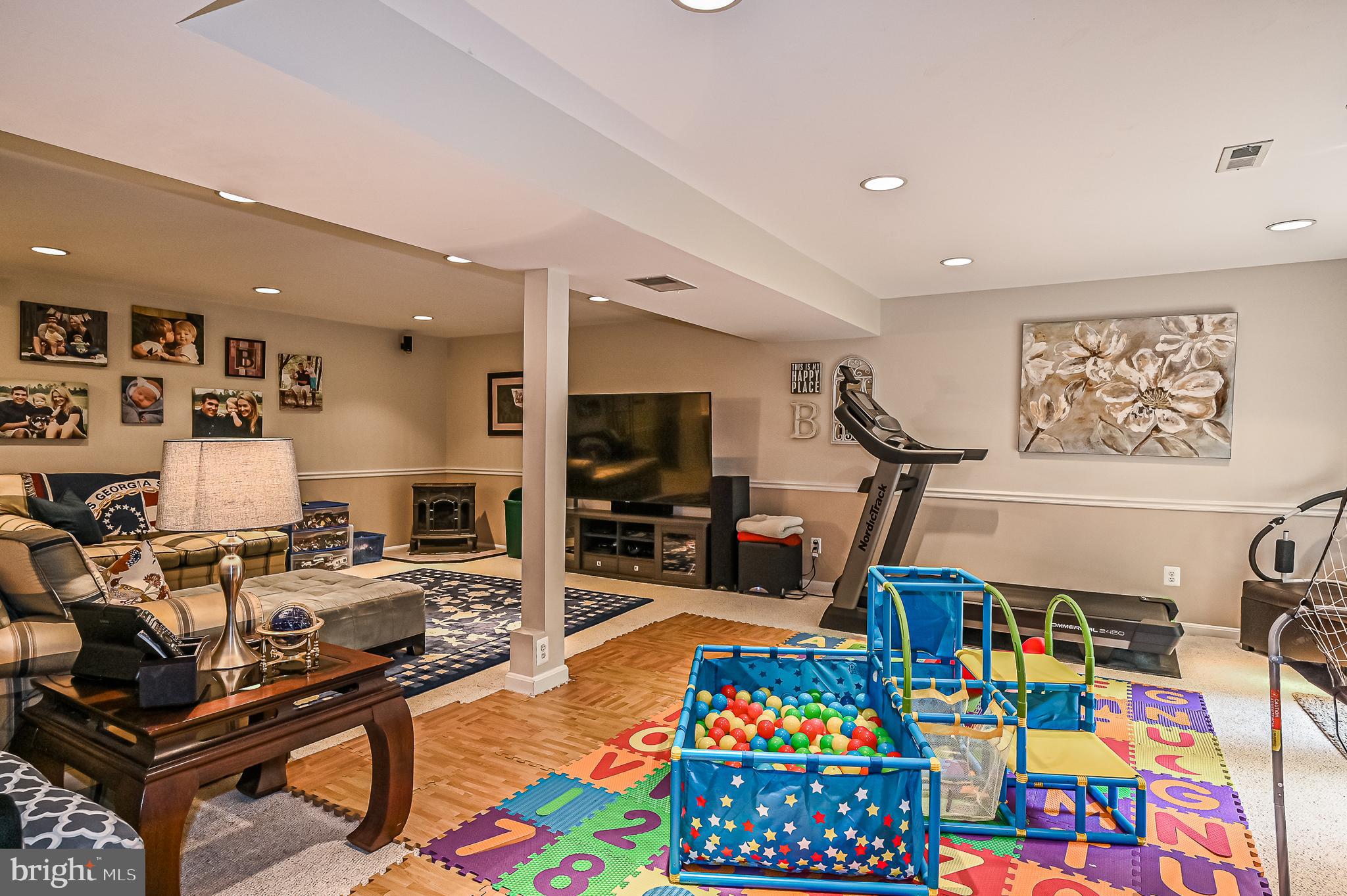 CROSSPOINTE - Residential