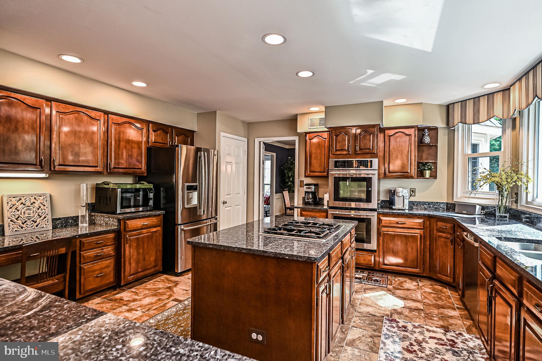 CROSSPOINTE - Residential