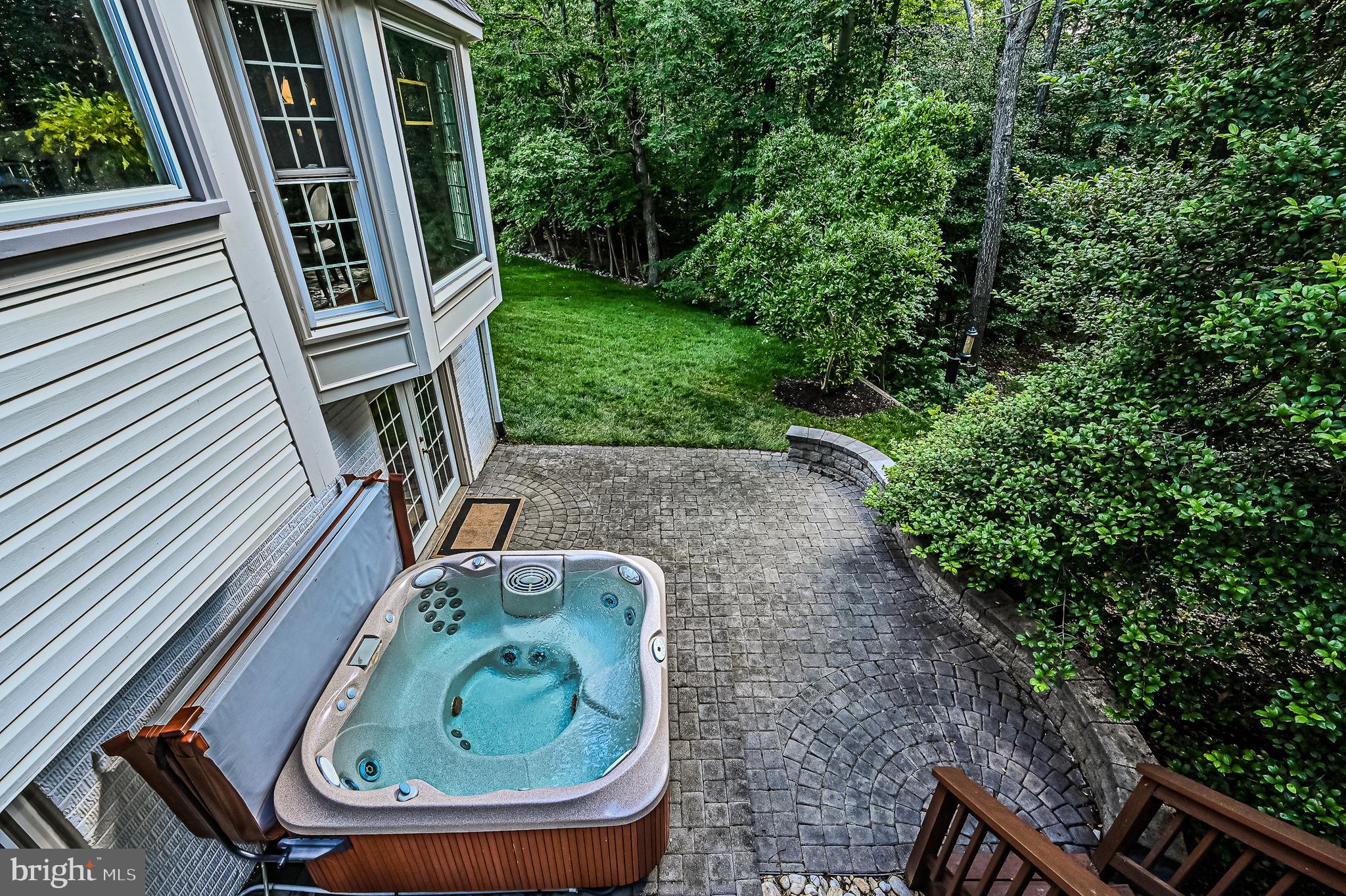 CROSSPOINTE - Residential