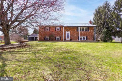 Homes For Sale - 296 Kauffman Street St<br/> CHAMBERSBURG, PA 17202