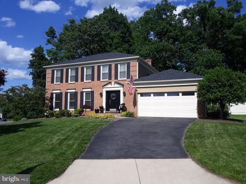 Homes For Rent - 13116 Nestlewood Court<br/> Fairfax County, HERNDON, VA 20171