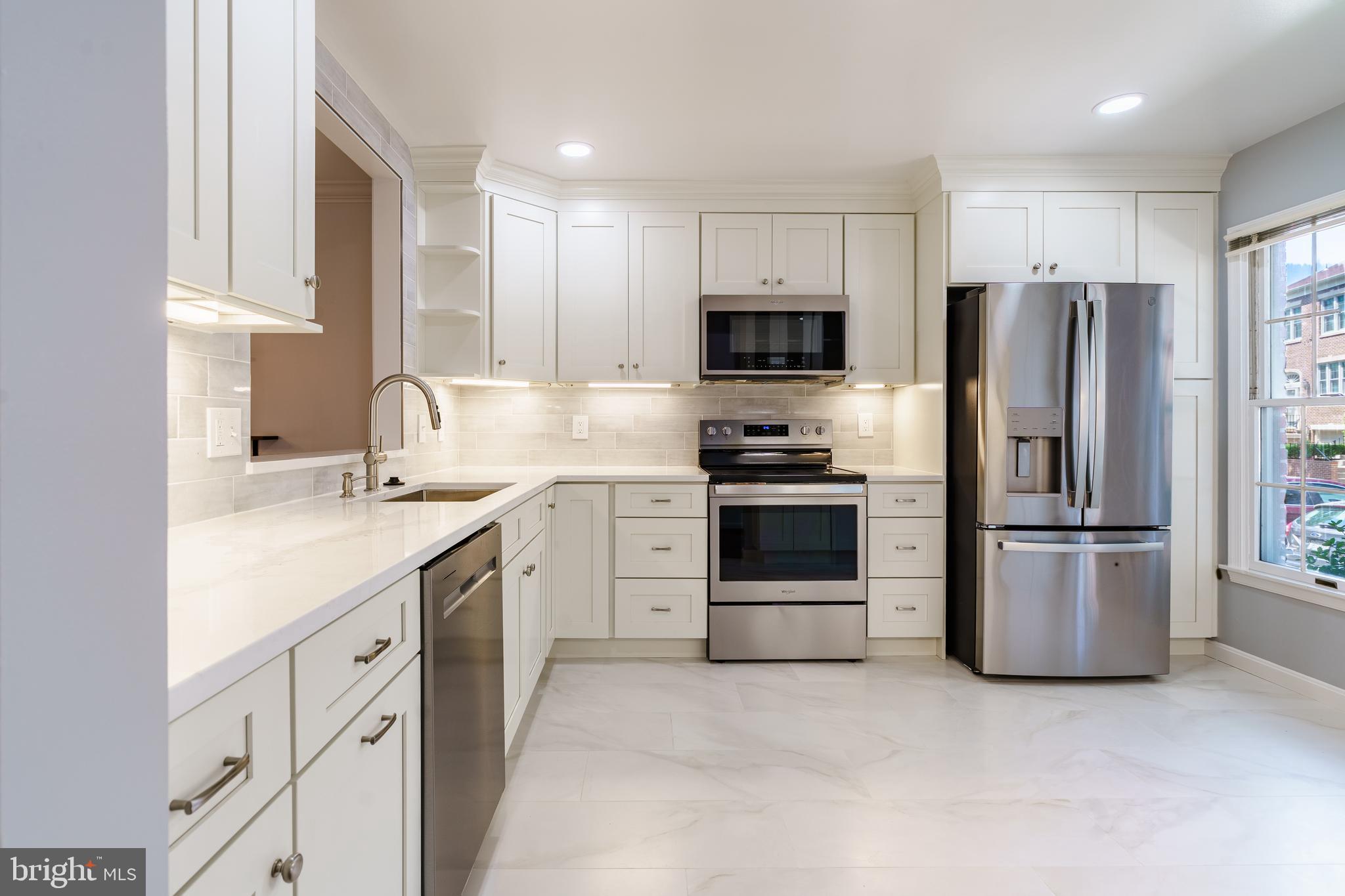 BRIGADOON - Residential Lease