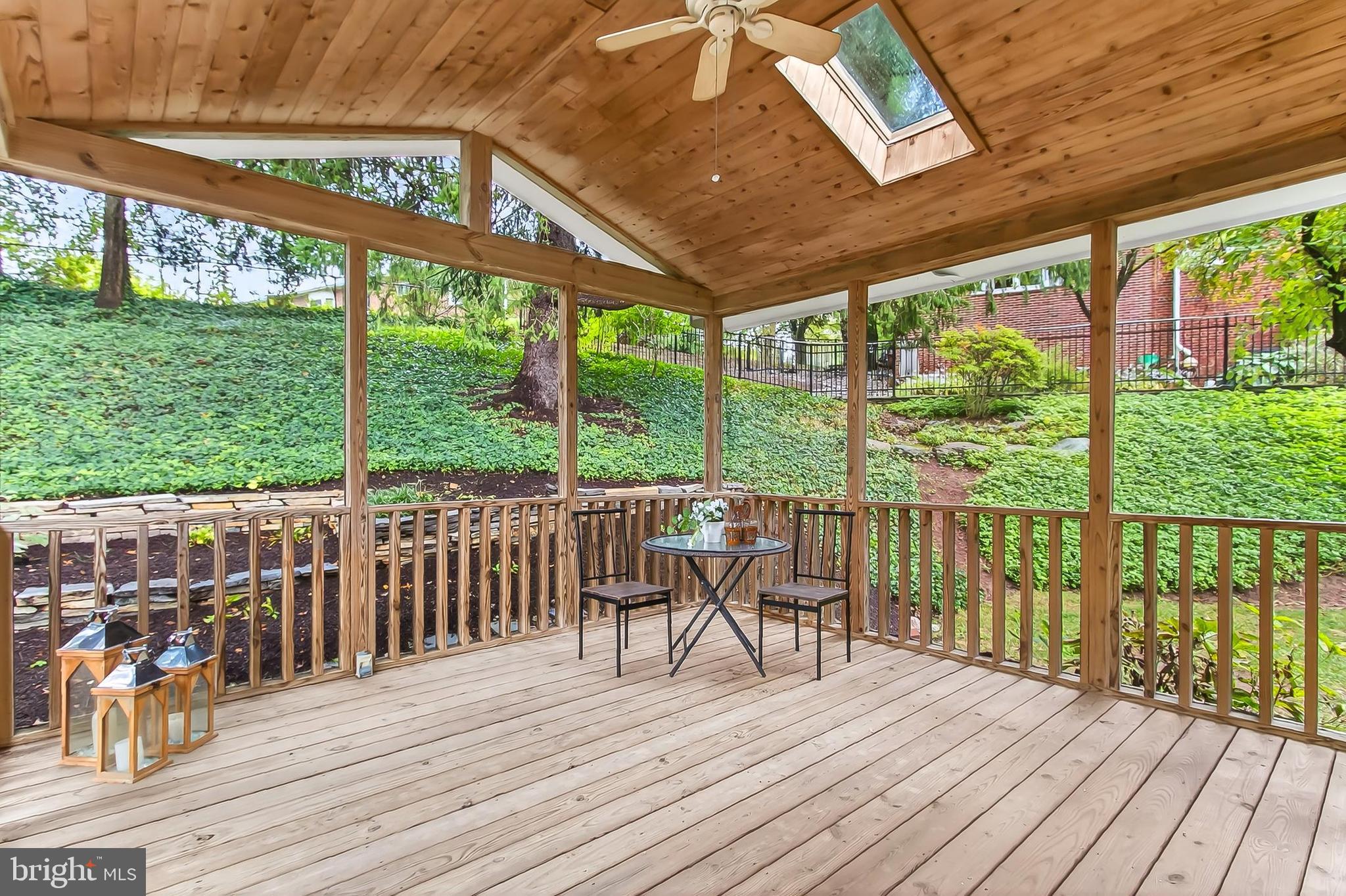 RAVENWOOD PARK - Residential