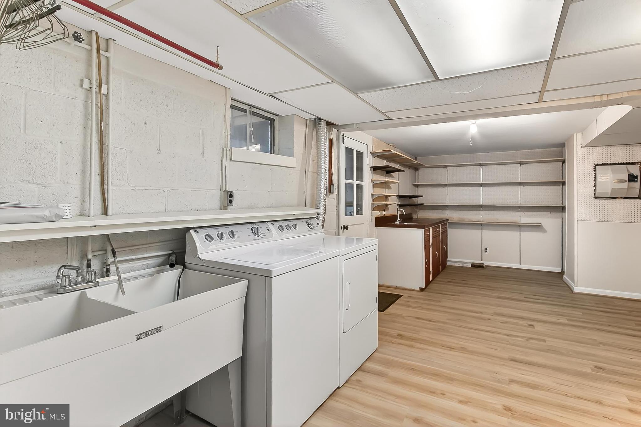 RAVENWOOD PARK - Residential