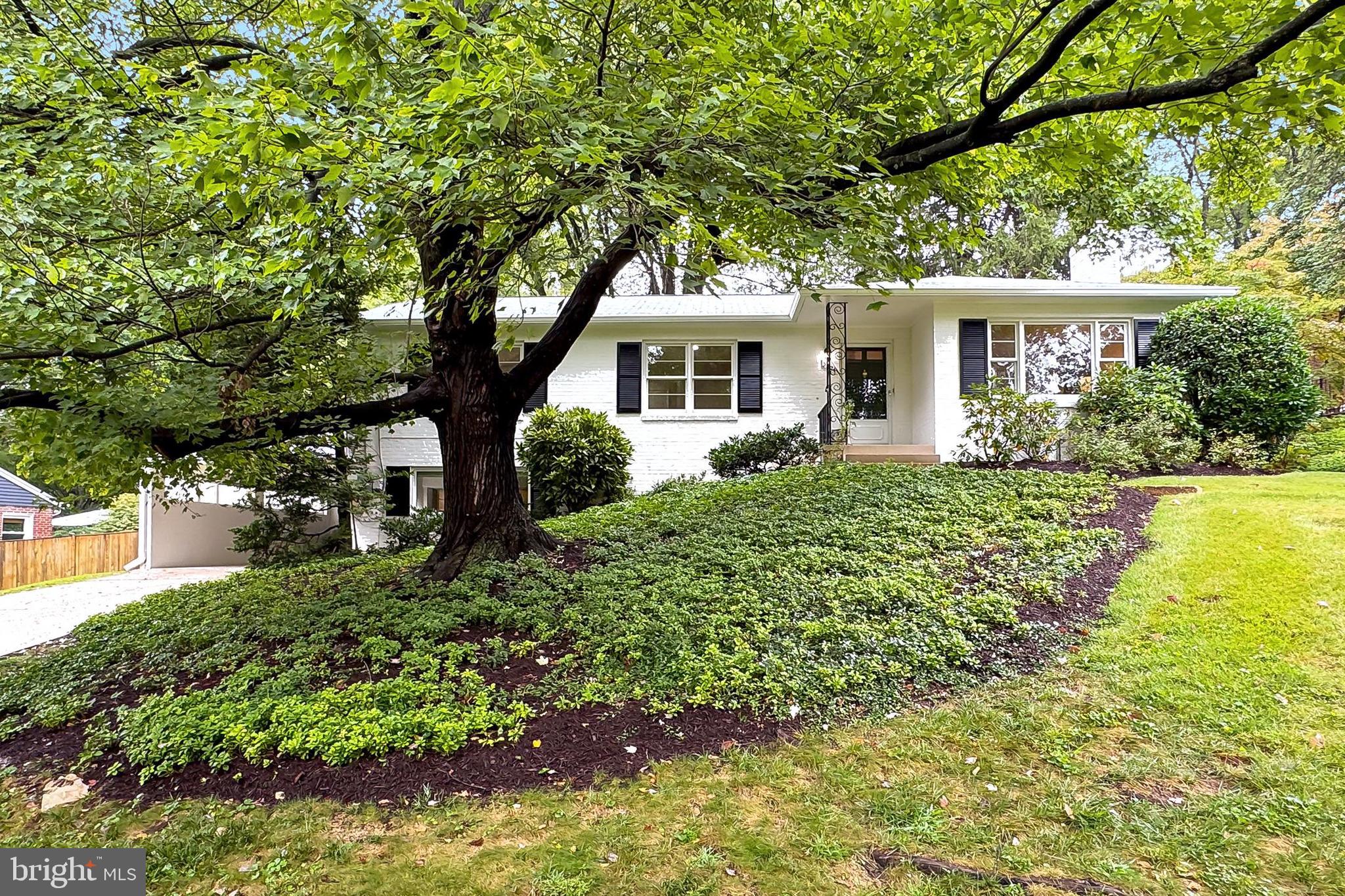 3324 MILITARY DRIVE