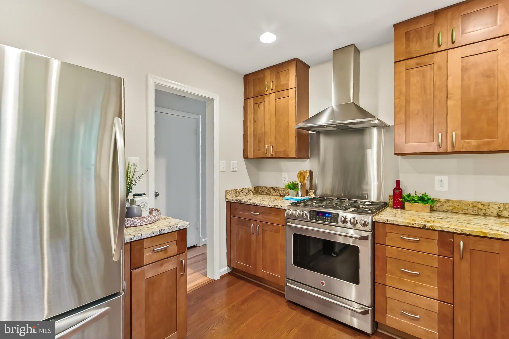 RAVENWOOD PARK - Residential