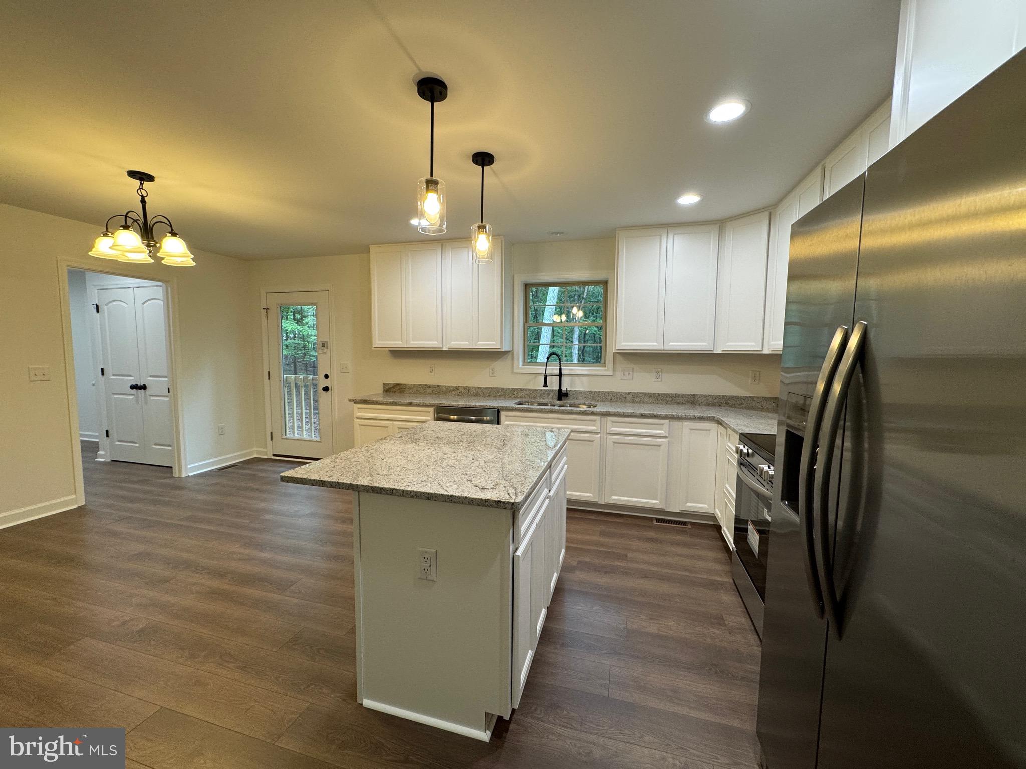 SLEEPY KNOLLS - Residential