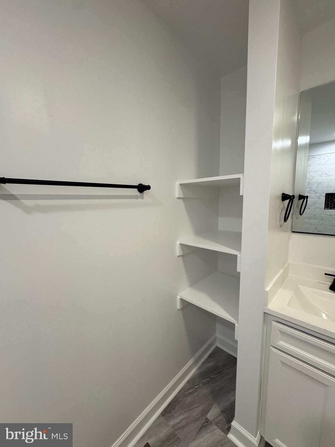 SLEEPY KNOLLS - Residential