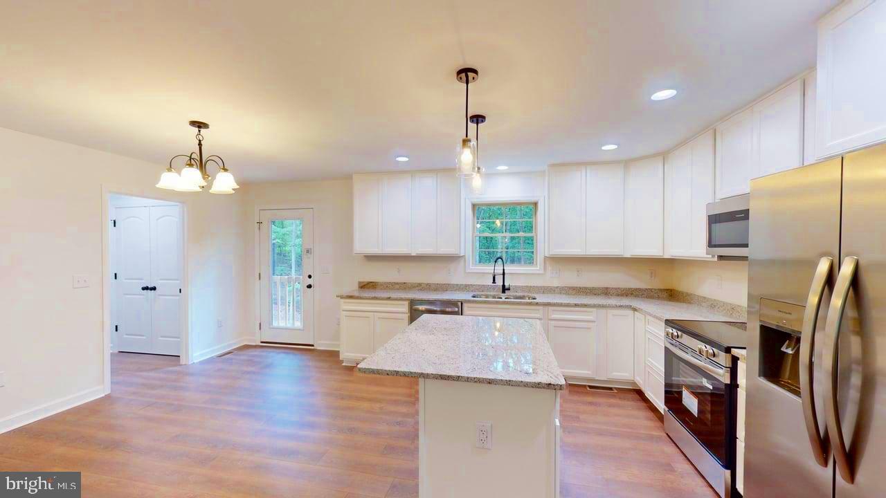 SLEEPY KNOLLS - Residential