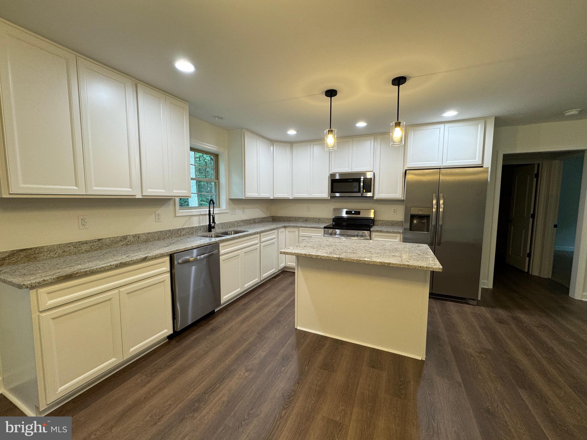 SLEEPY KNOLLS - Residential