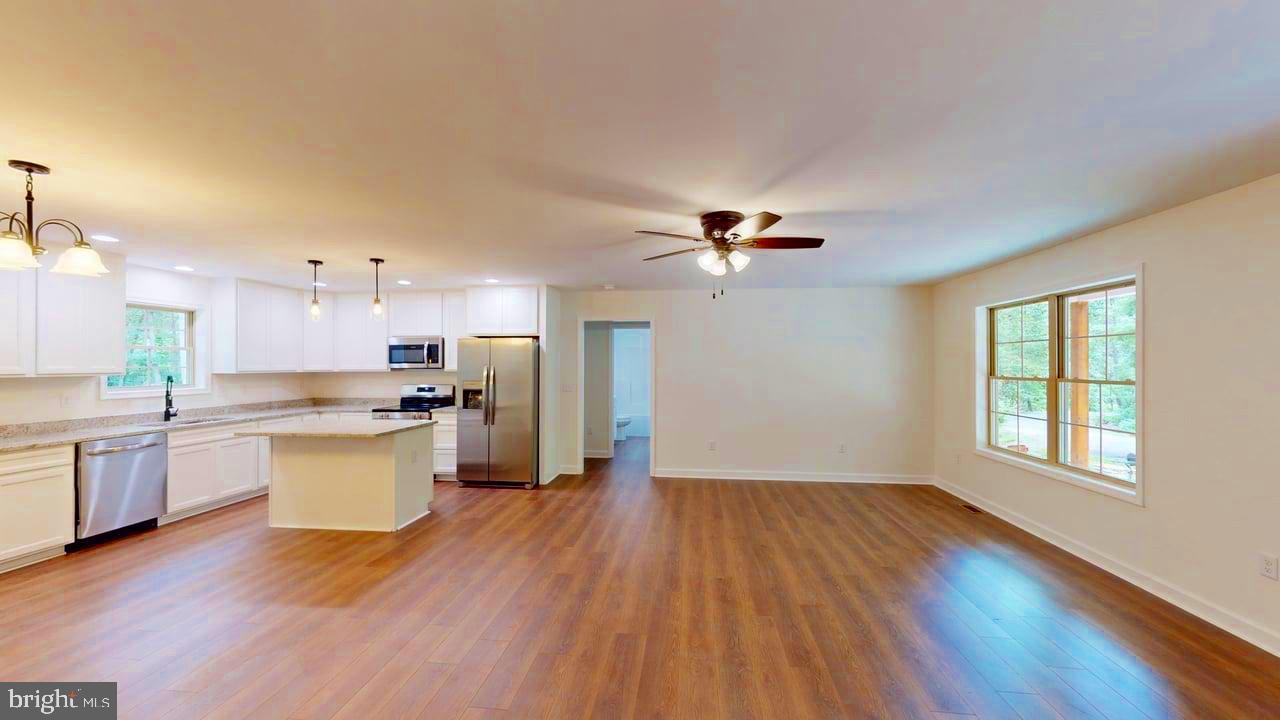 SLEEPY KNOLLS - Residential