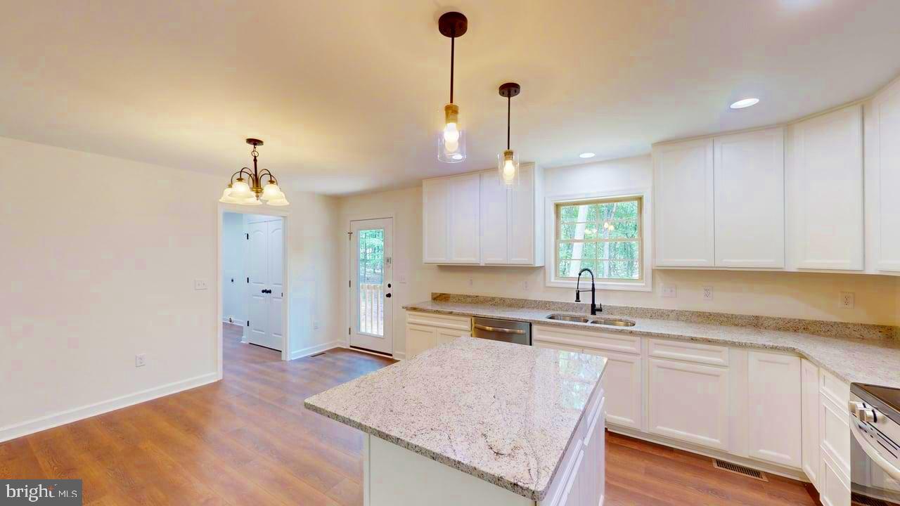 SLEEPY KNOLLS - Residential