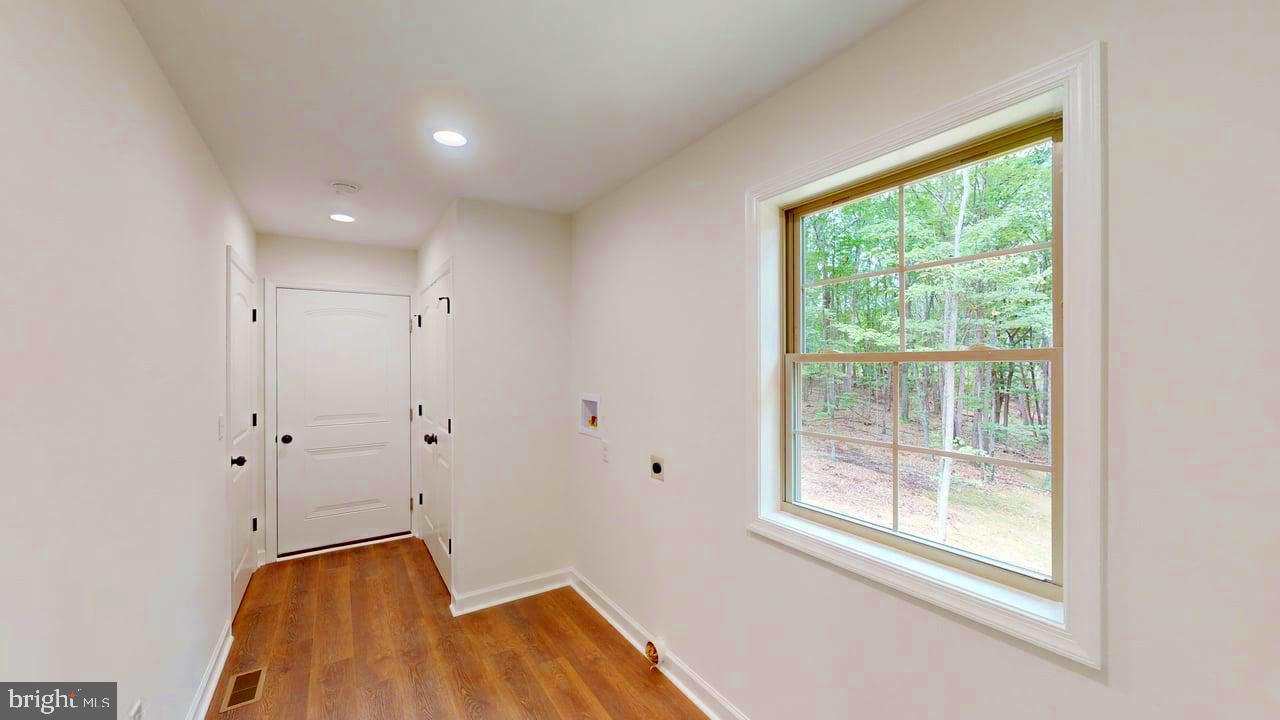 SLEEPY KNOLLS - Residential