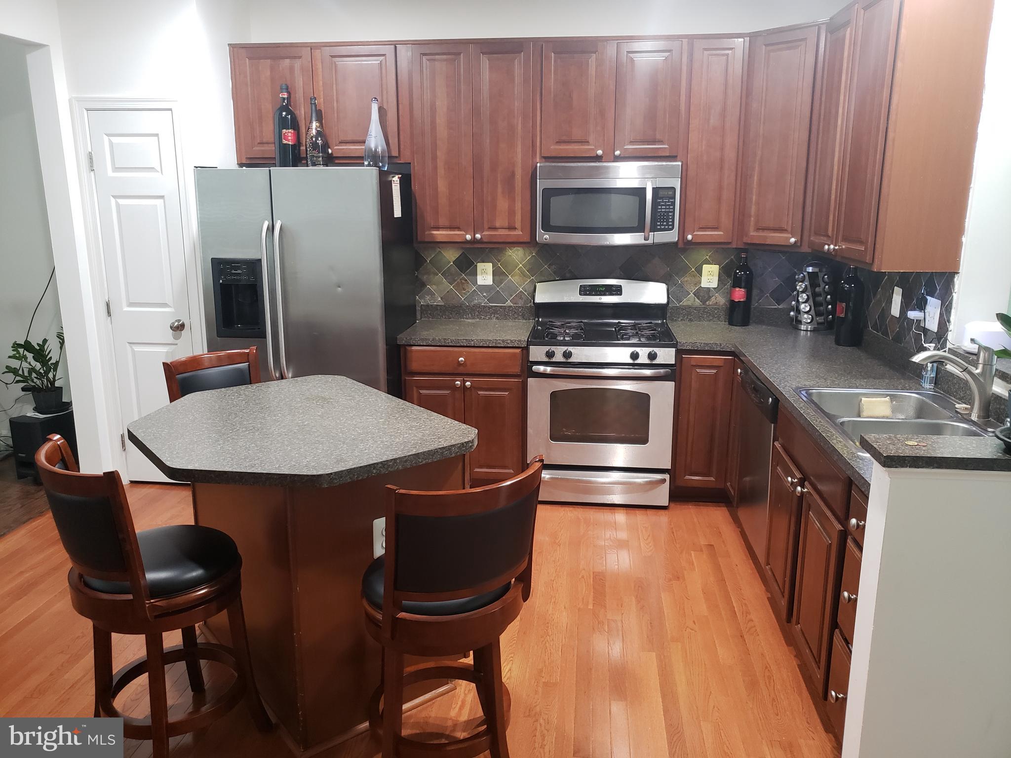 LINCOLN - Residential Lease