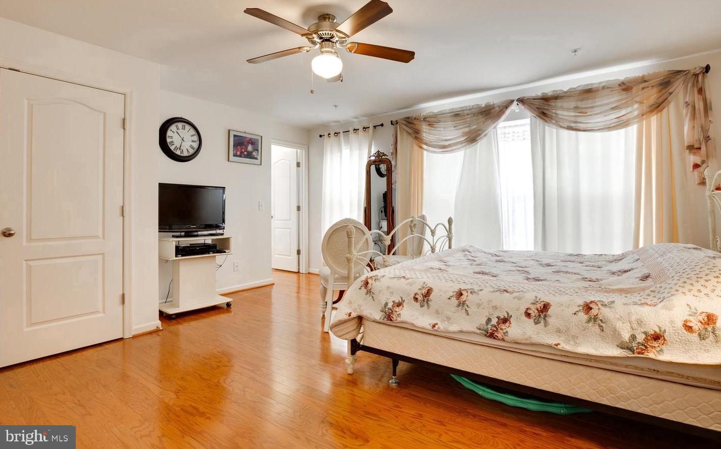 RESIDENCES AT CHERRY HILL - Residential Lease