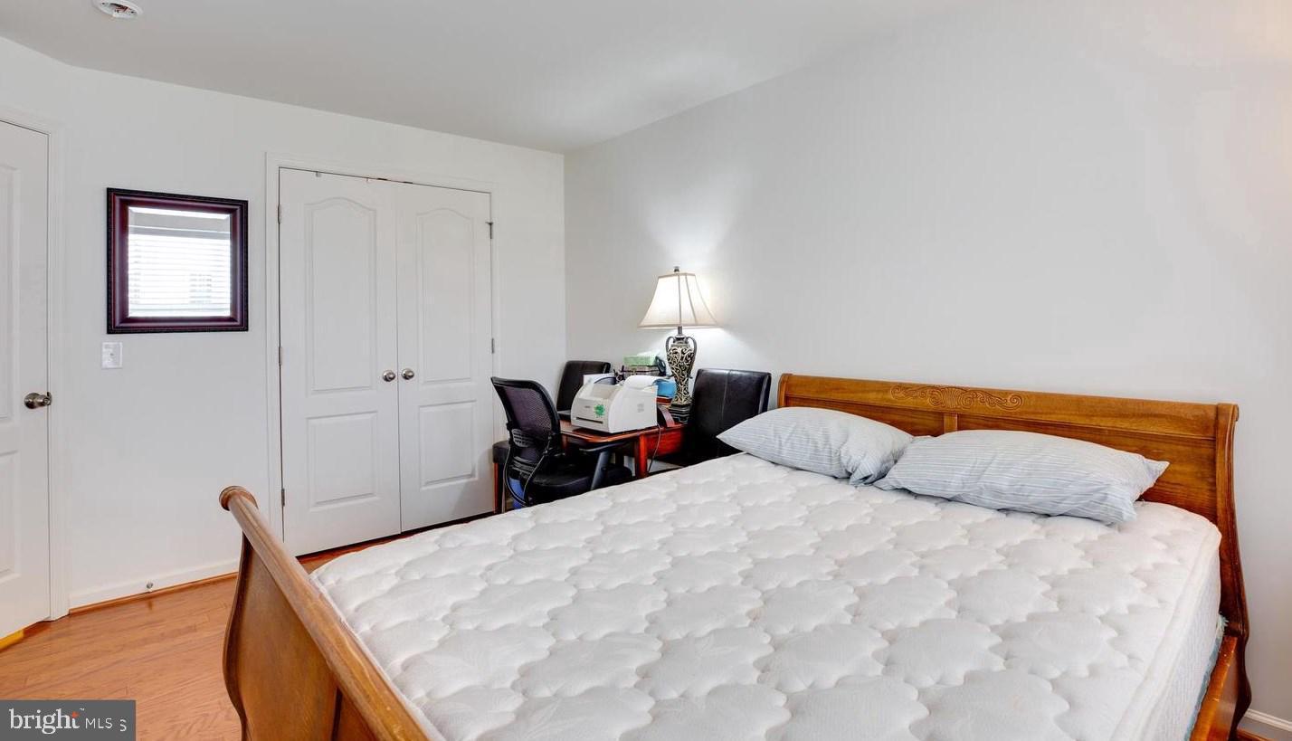 RESIDENCES AT CHERRY HILL - Residential Lease