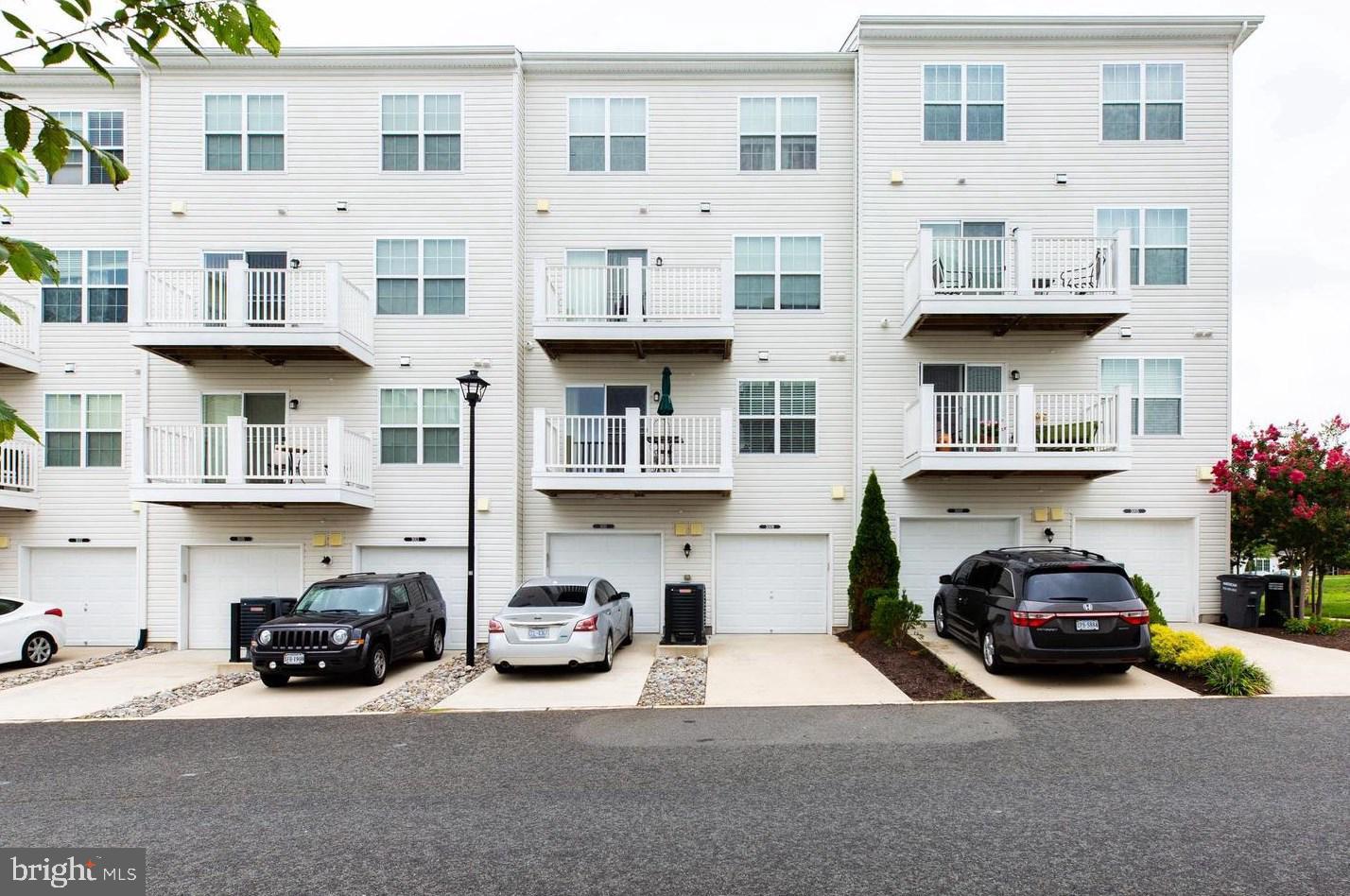 RESIDENCES AT CHERRY HILL - Residential Lease